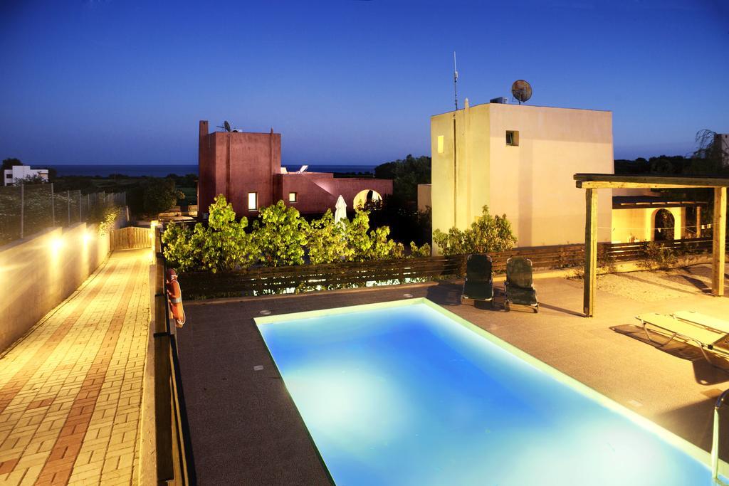 Blue Sky Villas Vila Gennadi